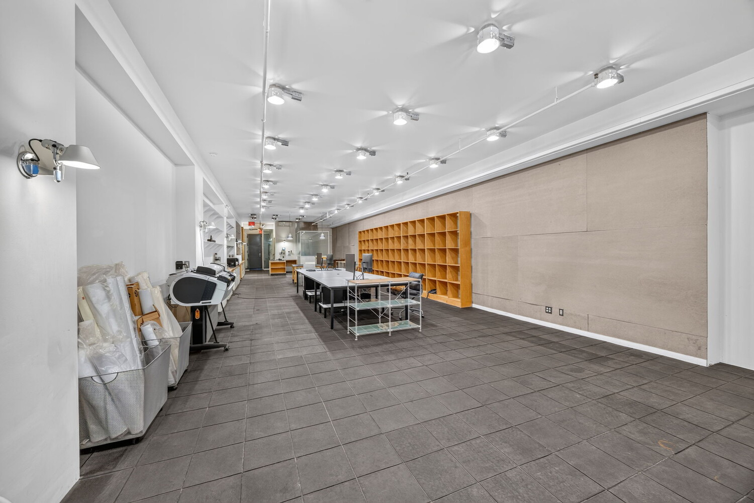 37 GREENE Street B2