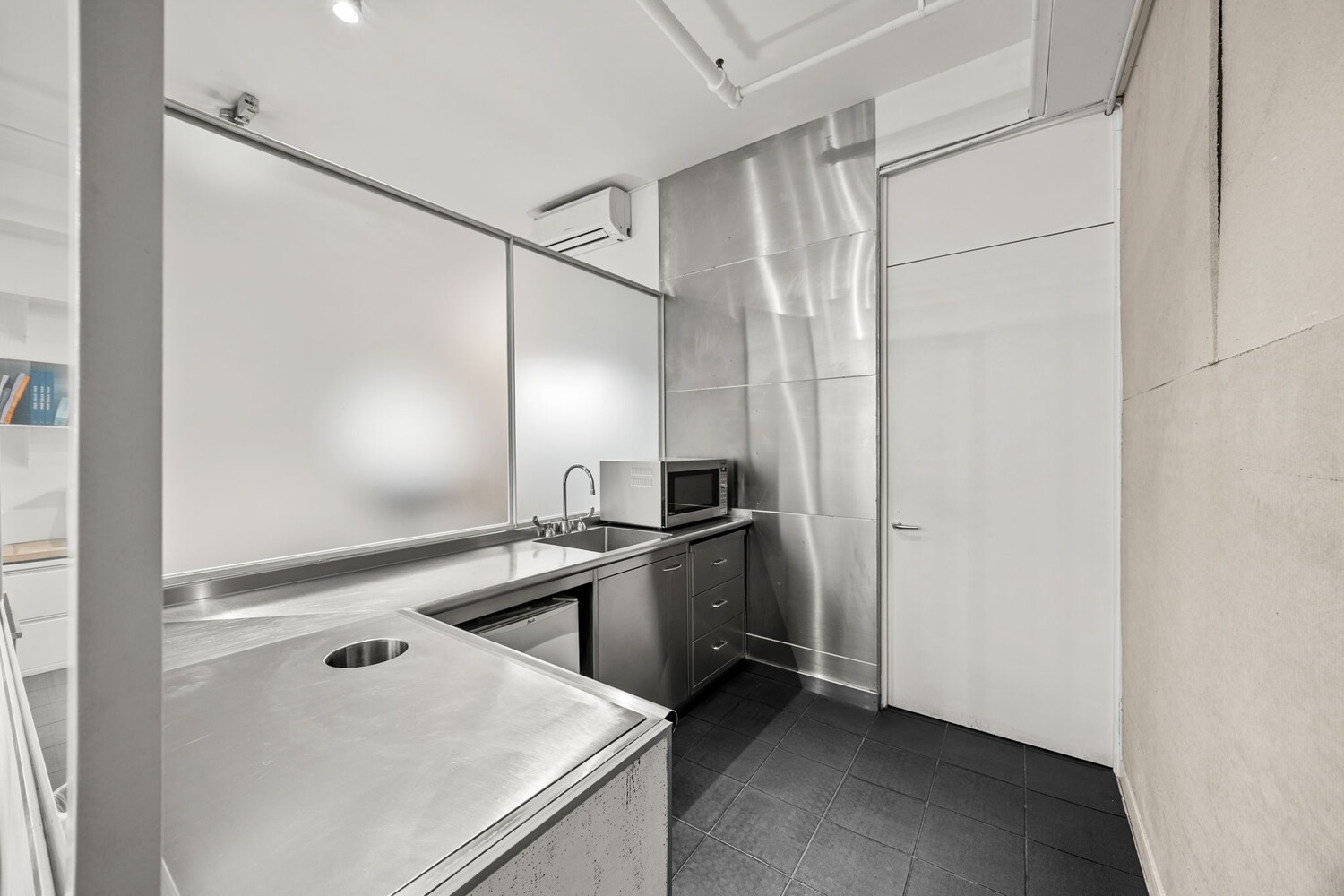 37 GREENE Street B2