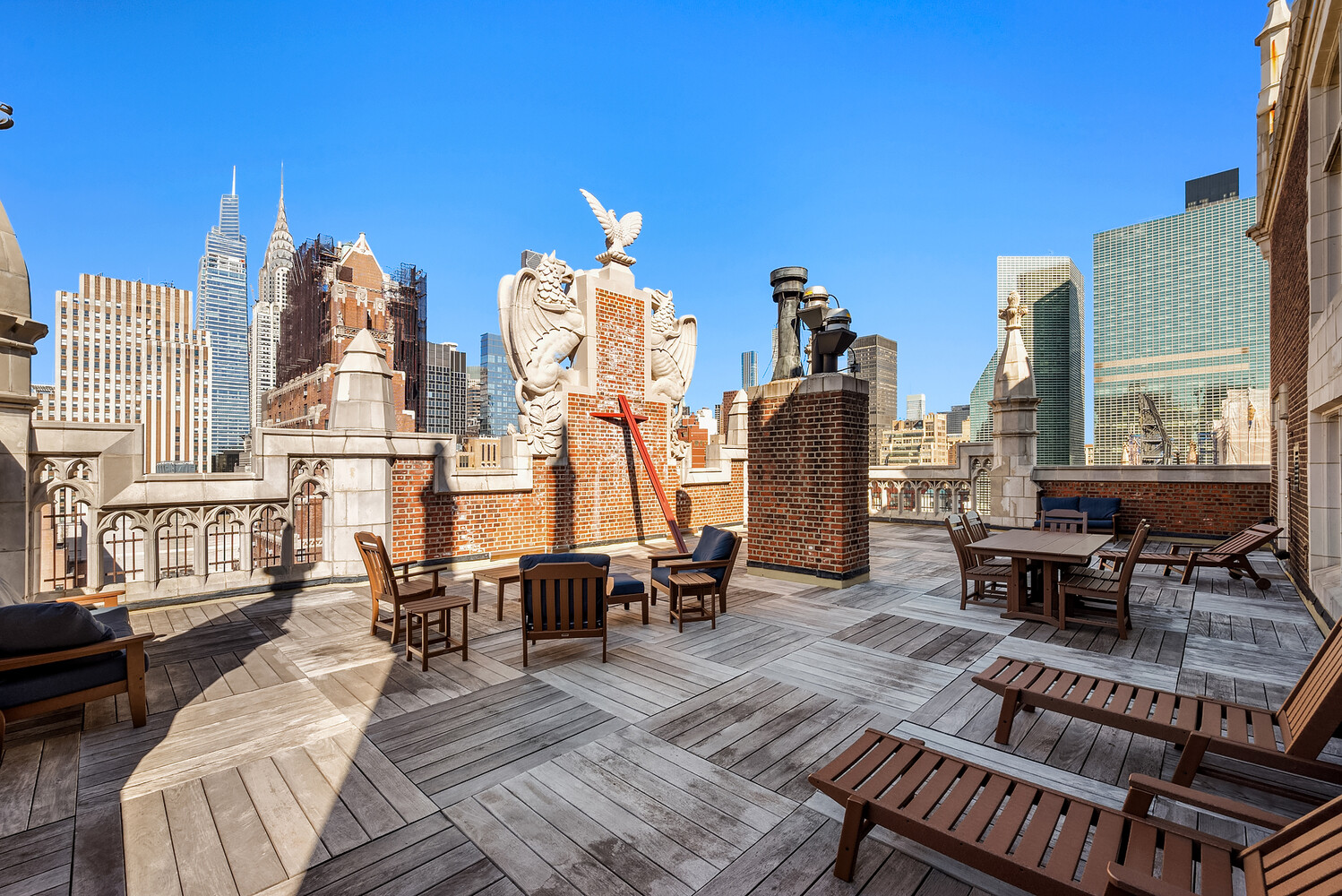 25 TUDOR CITY Place 301