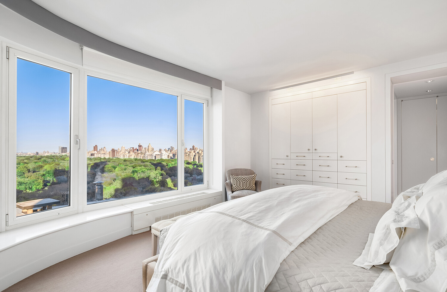 200 CENTRAL Park S 25B
