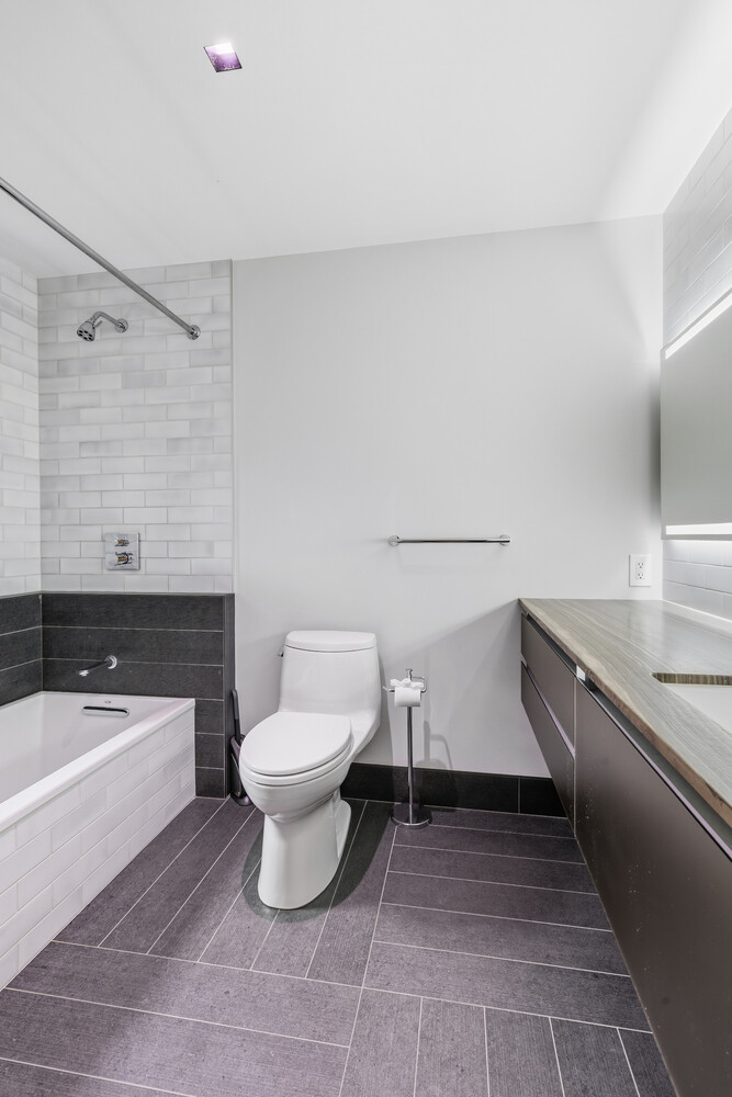 35 BETHUNE Street 5B