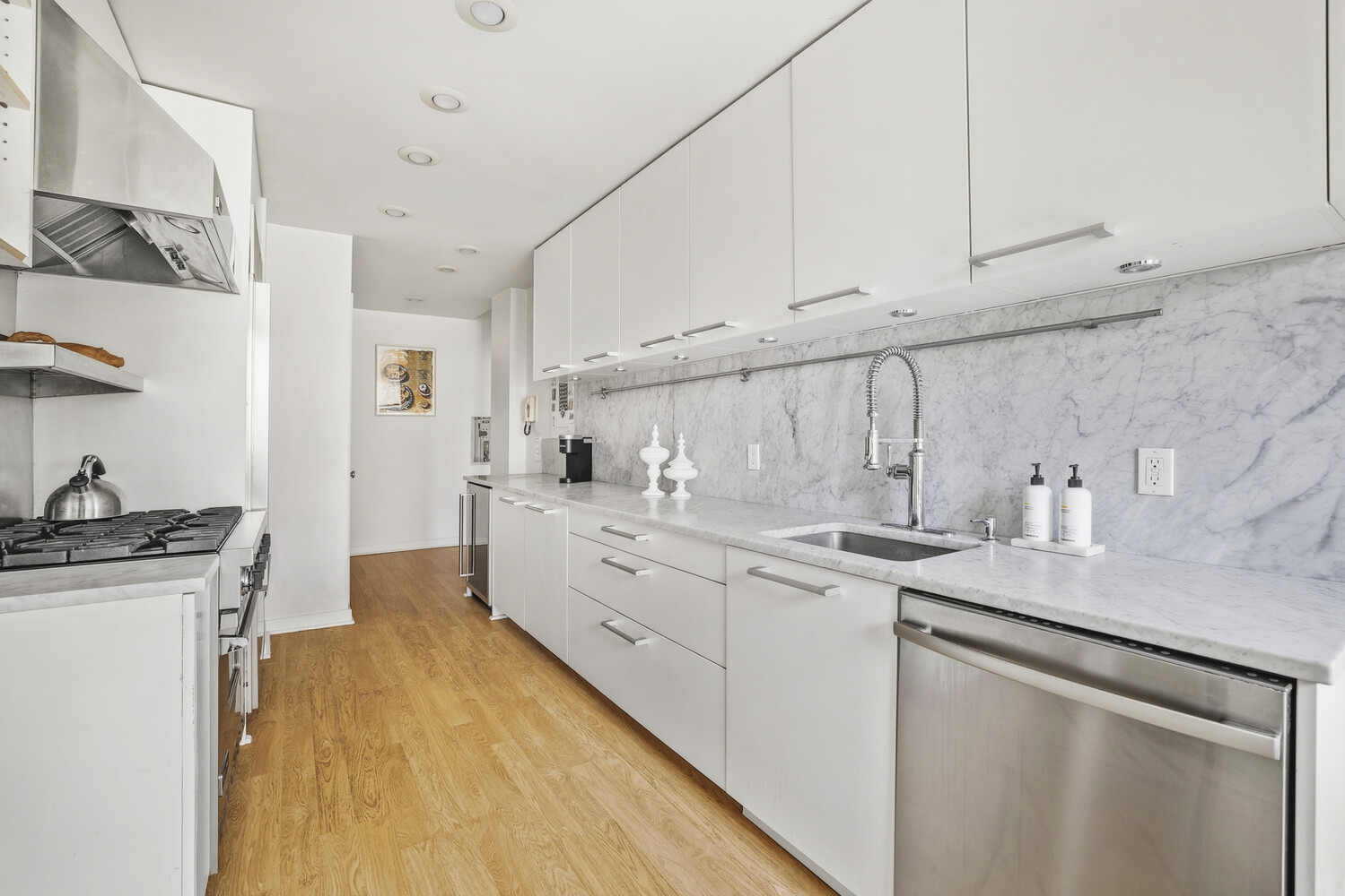17 E 89TH Street 8D