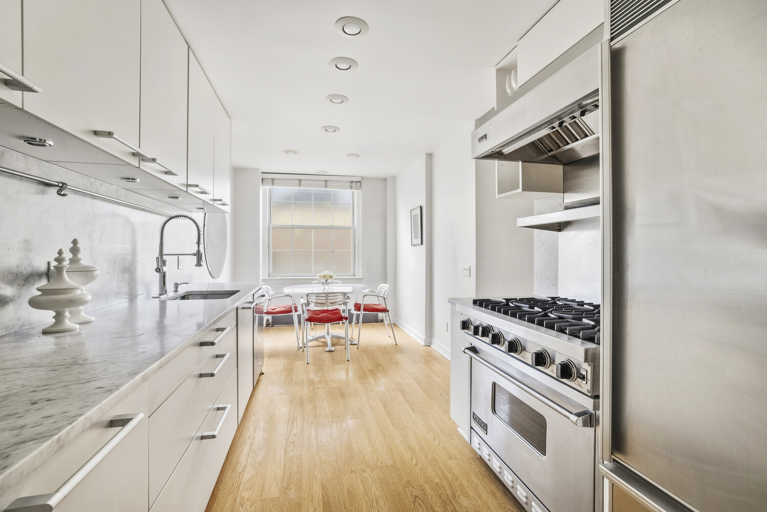 17 E 89TH Street 8D
