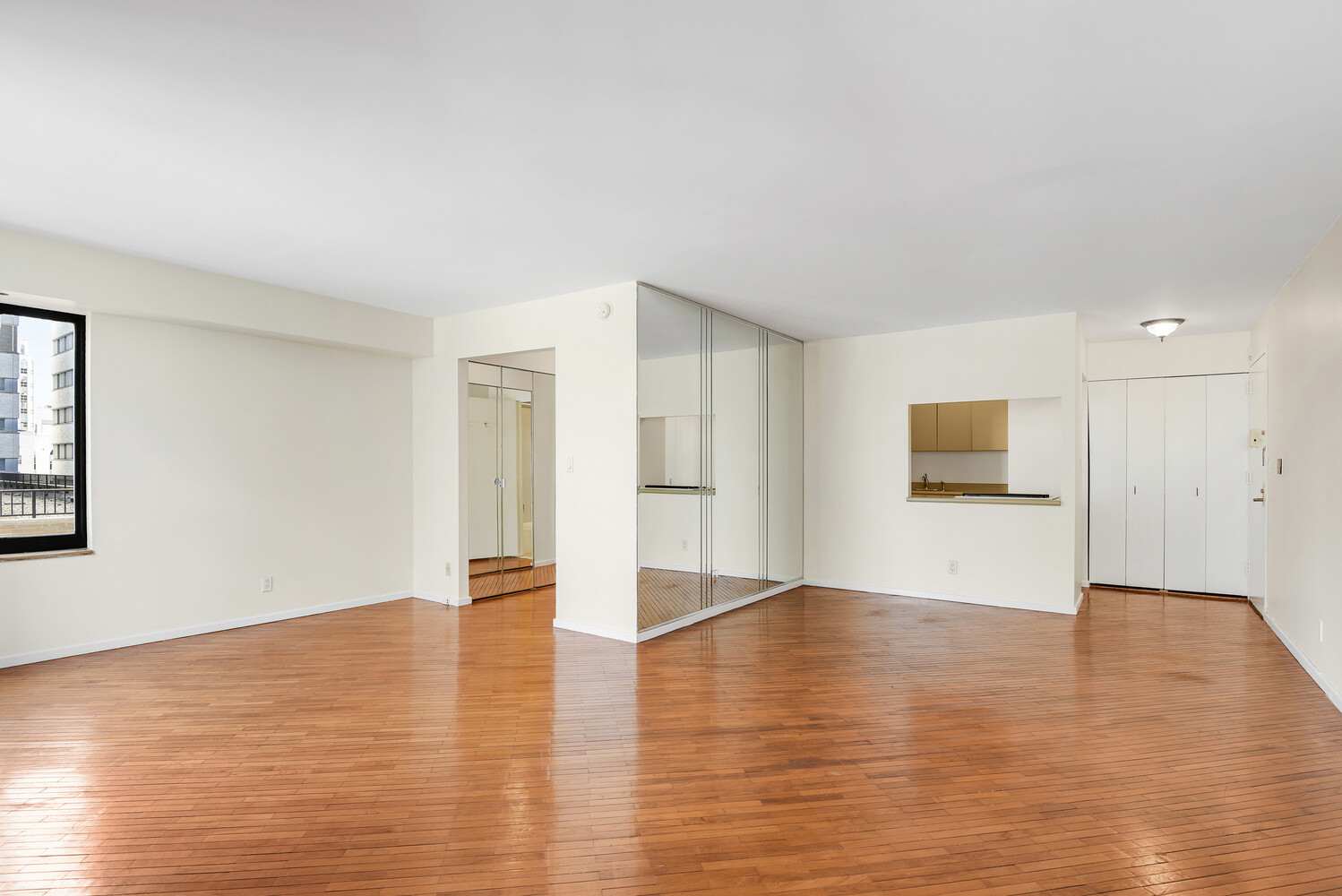 400 E 70TH Street 1607