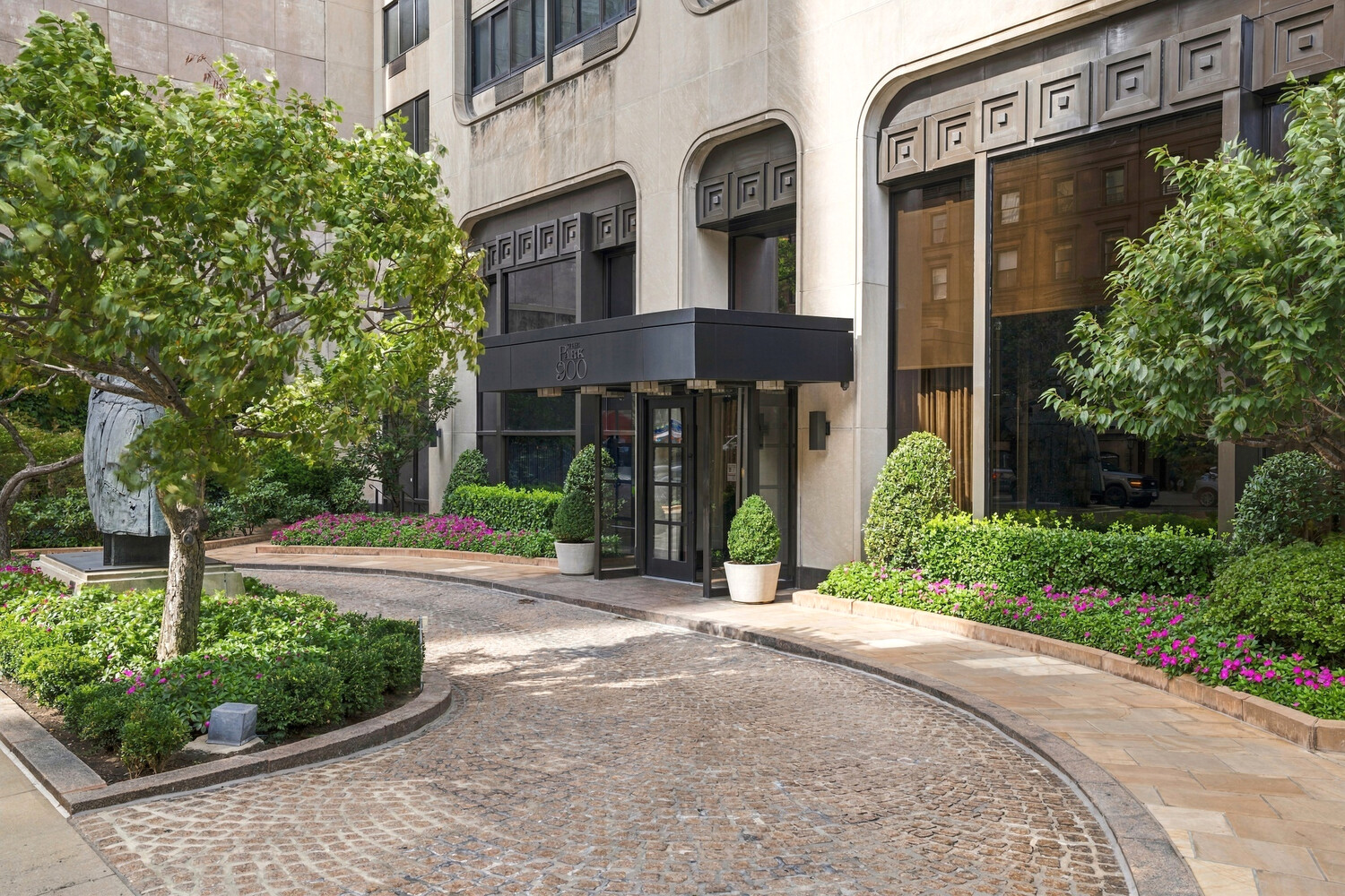 900 PARK Avenue 5B