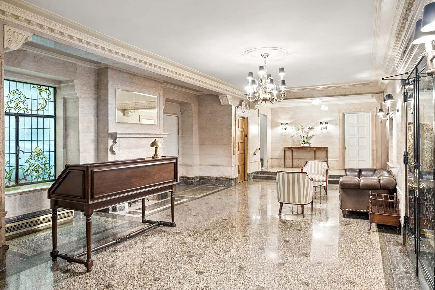 1200 5TH Avenue 1F