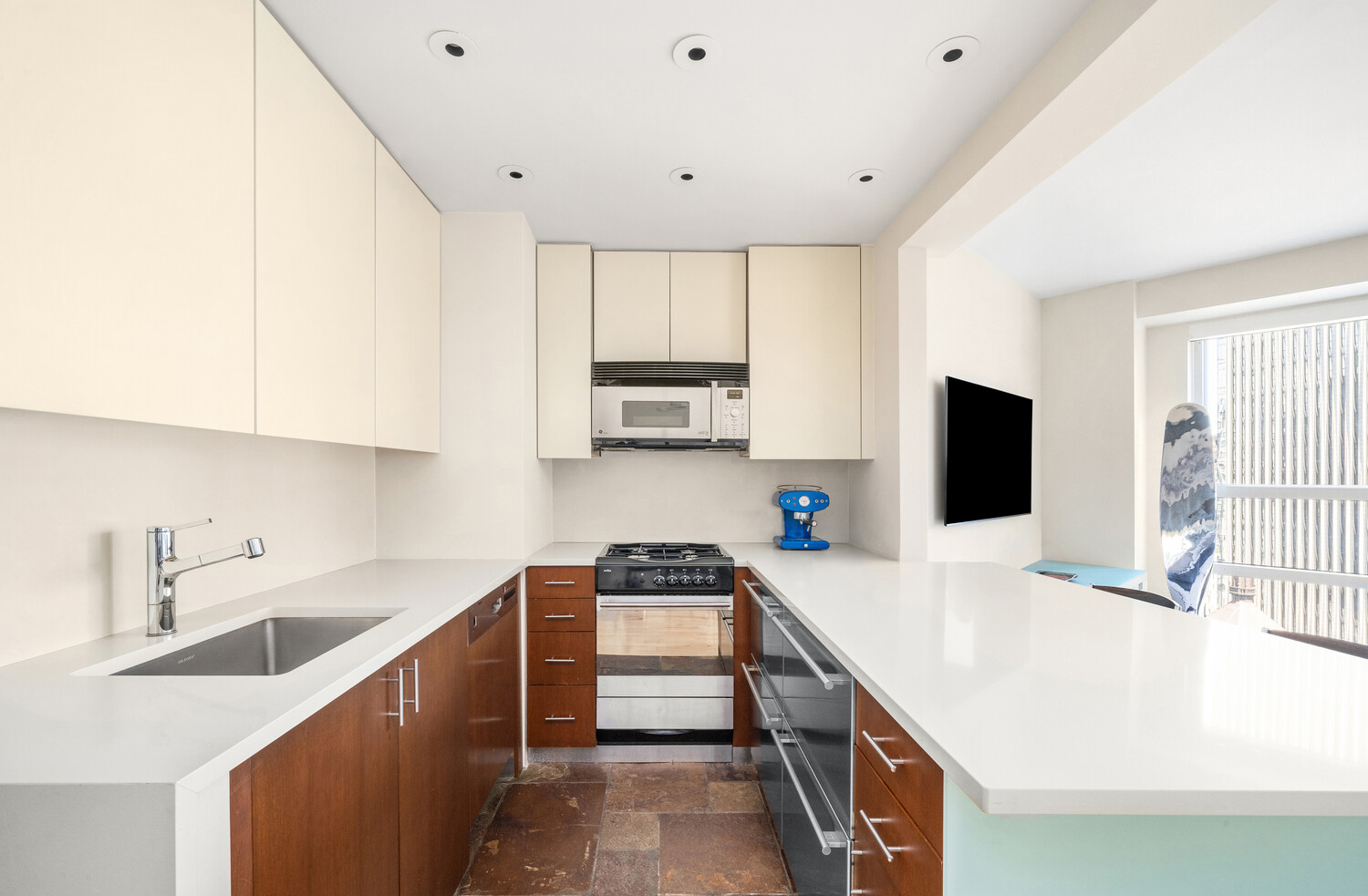 146 W 57TH Street 39D