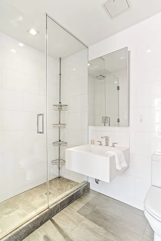 250 BOWERY 5A