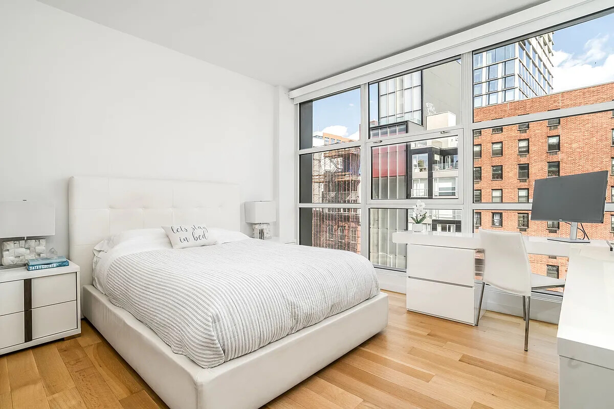 250 BOWERY 5A