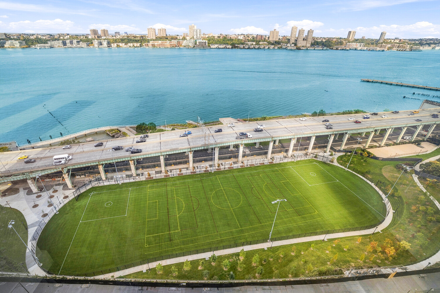 80 RIVERSIDE Boulevard 21C
