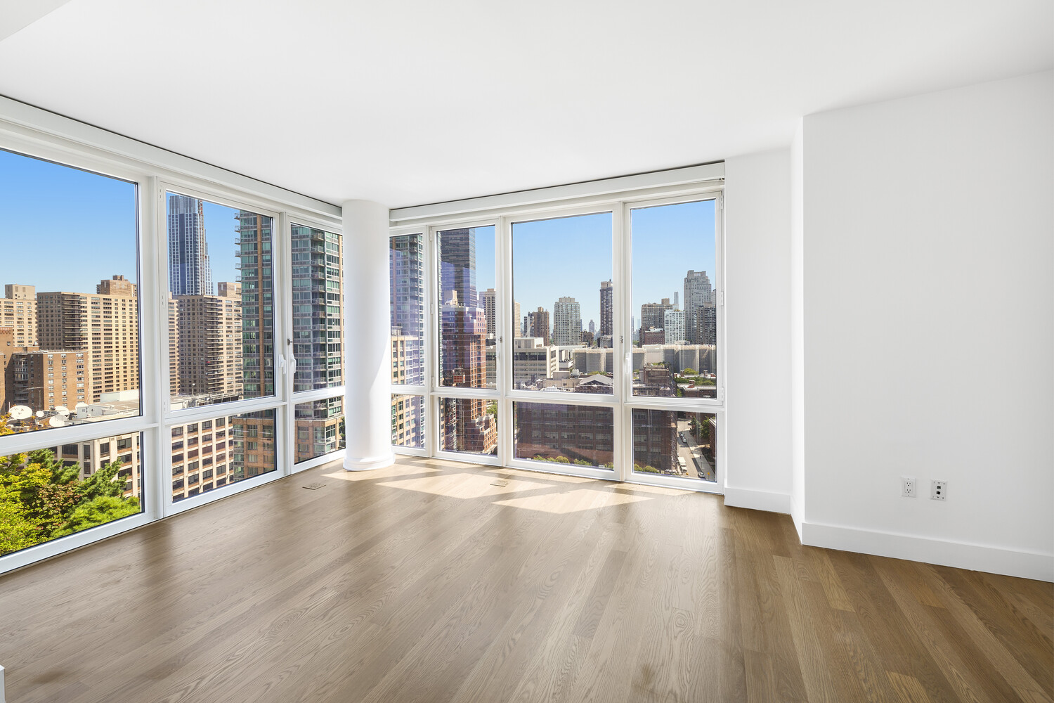 80 RIVERSIDE Boulevard 21C