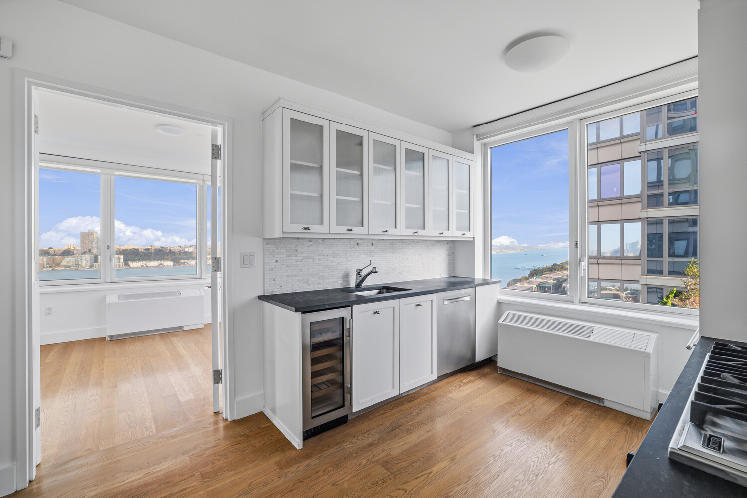 80 RIVERSIDE Boulevard 21C