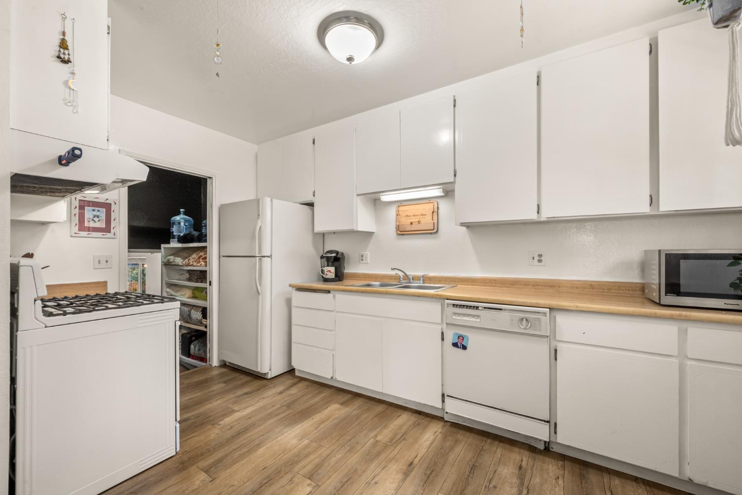 4418 Eight Mile Road