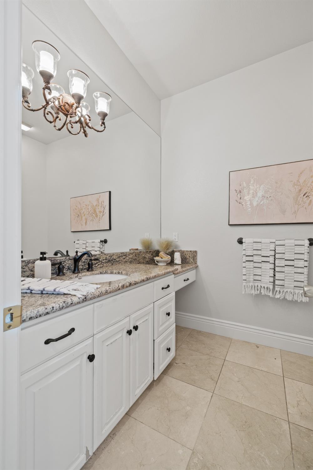 9020 Camino Del Avion