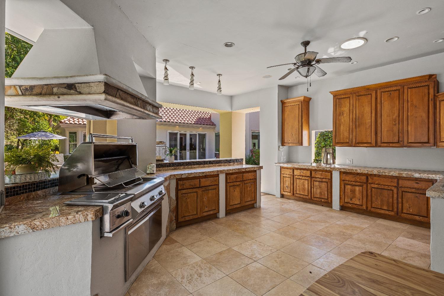 9020 Camino Del Avion