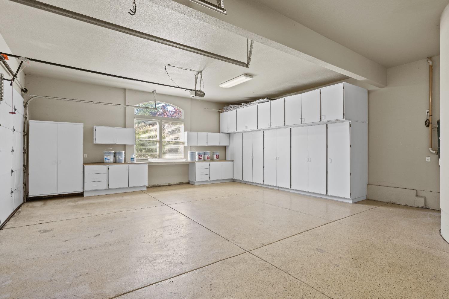 9020 Camino Del Avion