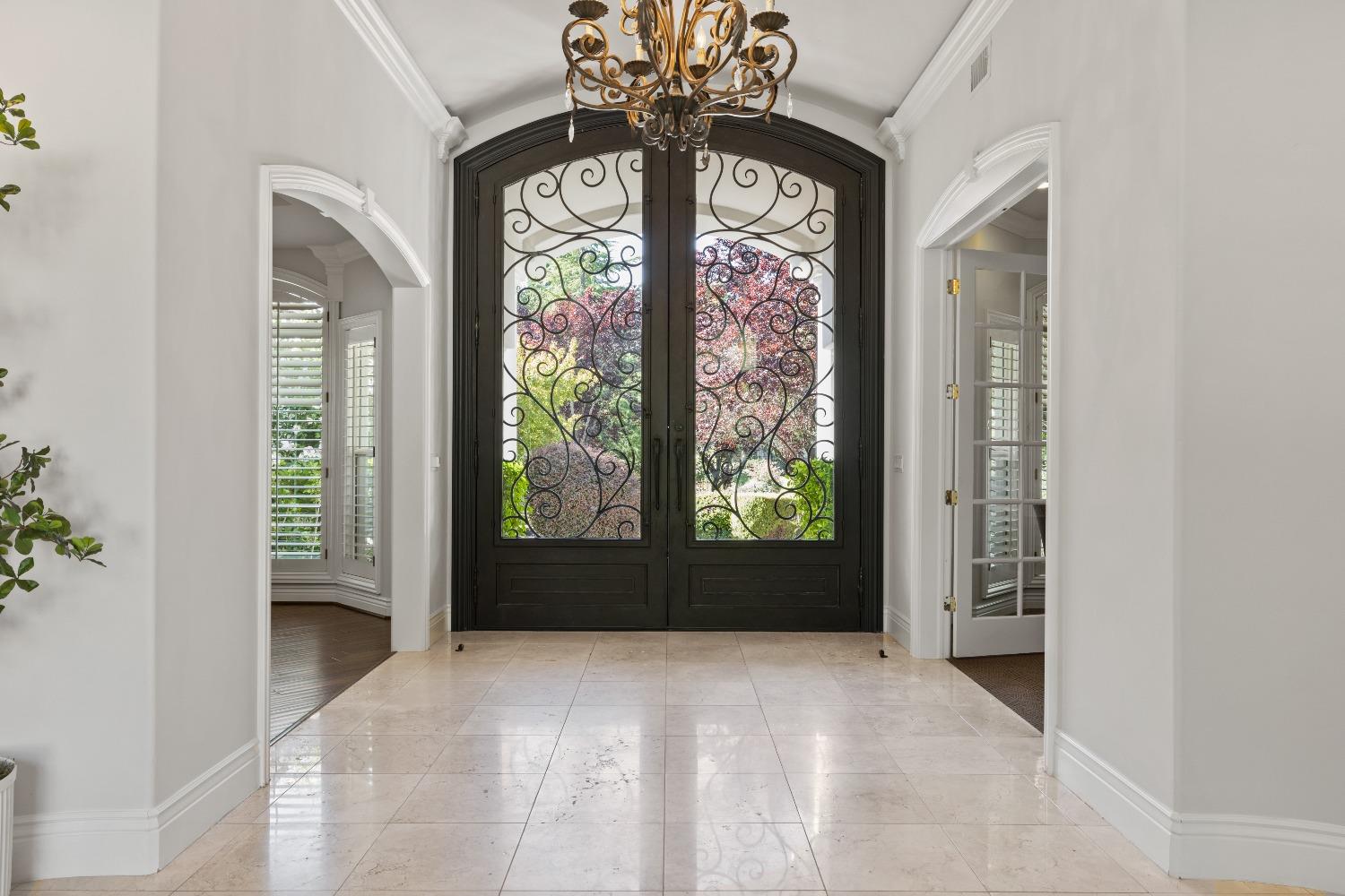 9020 Camino Del Avion