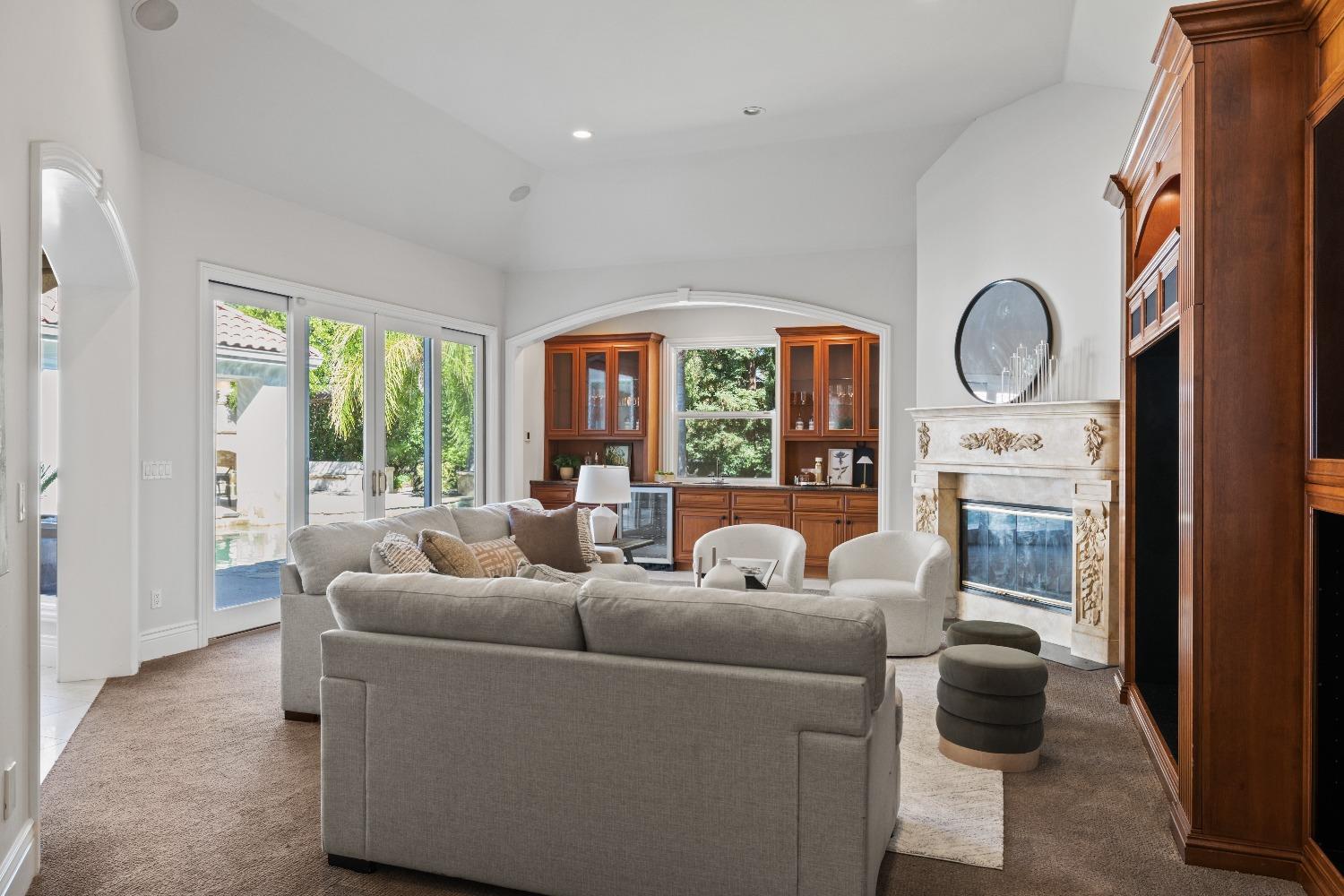 9020 Camino Del Avion