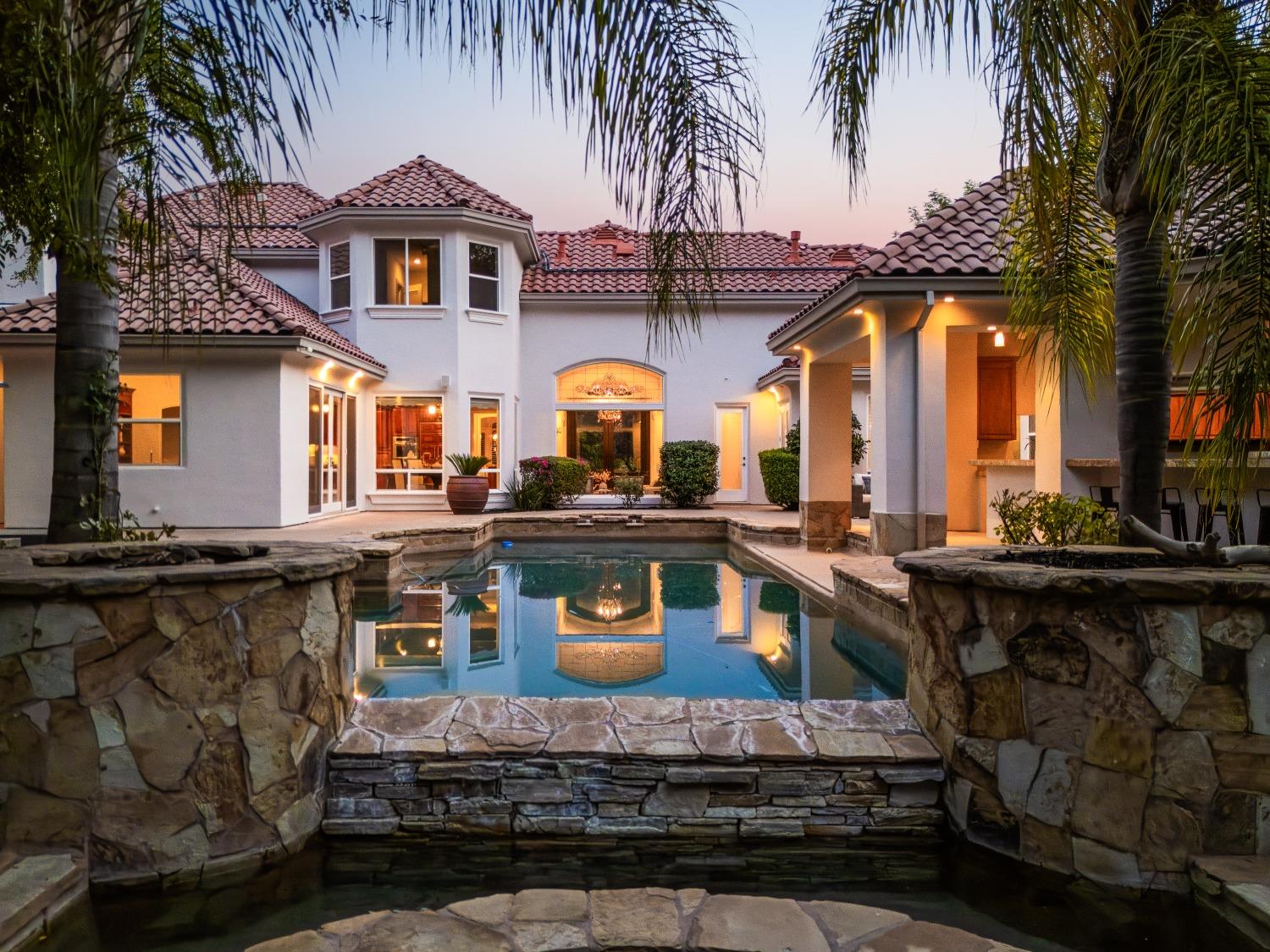 9020 Camino Del Avion