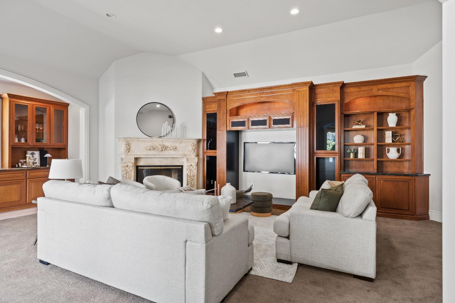 9020 Camino Del Avion