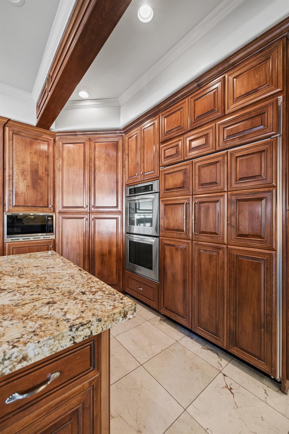 9020 Camino Del Avion