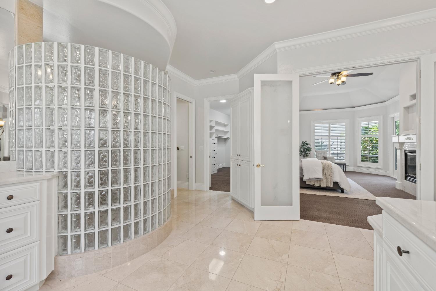 9020 Camino Del Avion