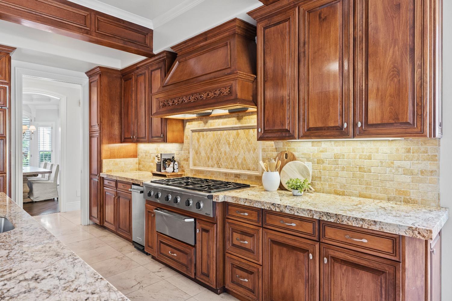 9020 Camino Del Avion