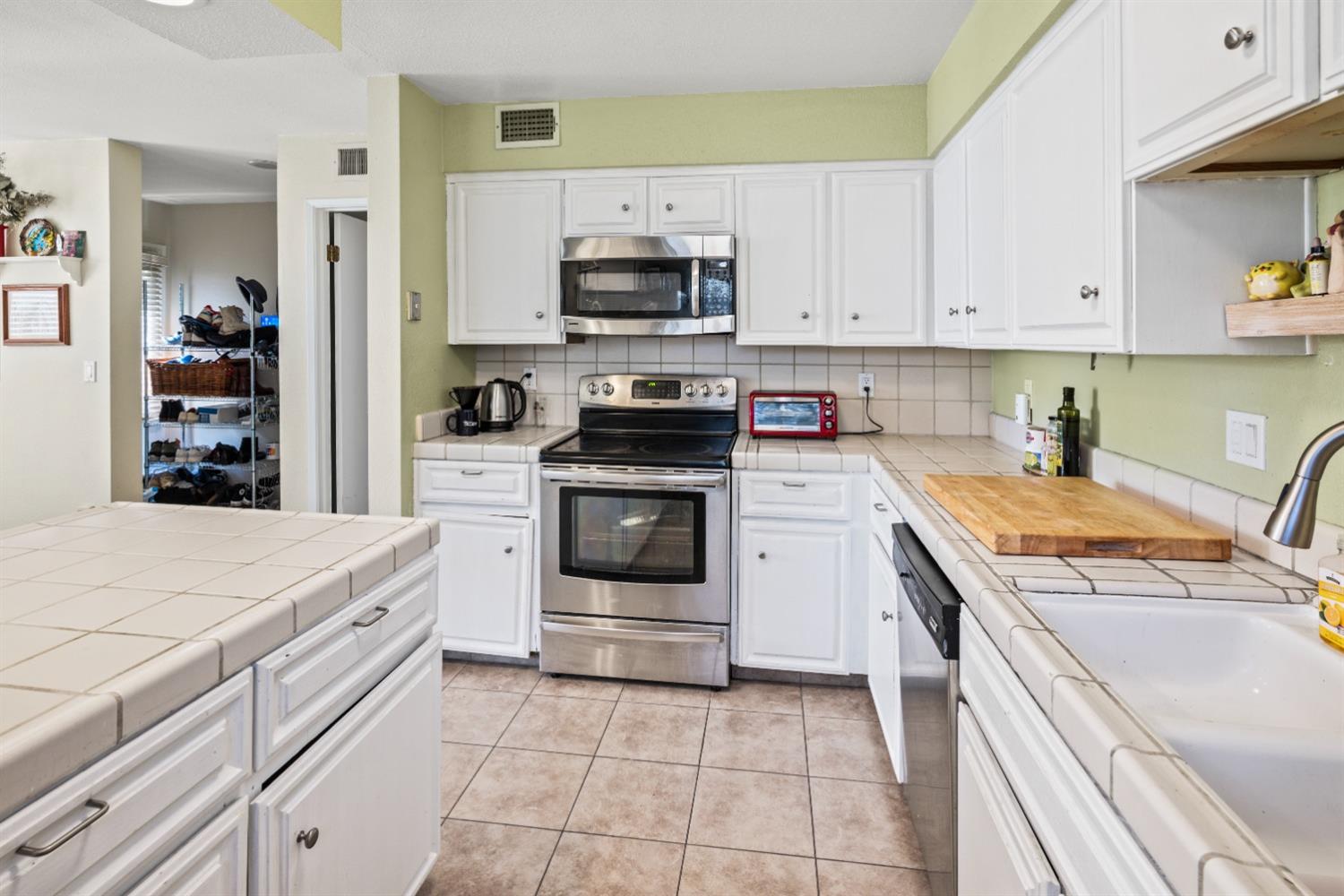 8124 Briar Ridge Lane