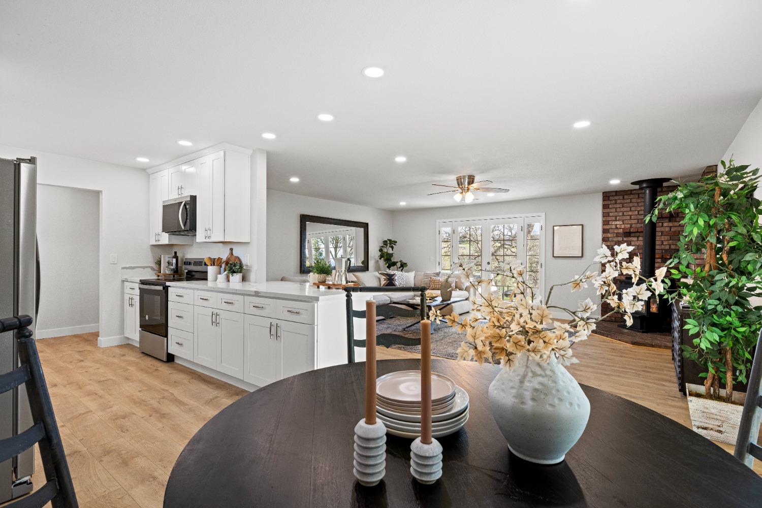 6541 Crystal Boulevard