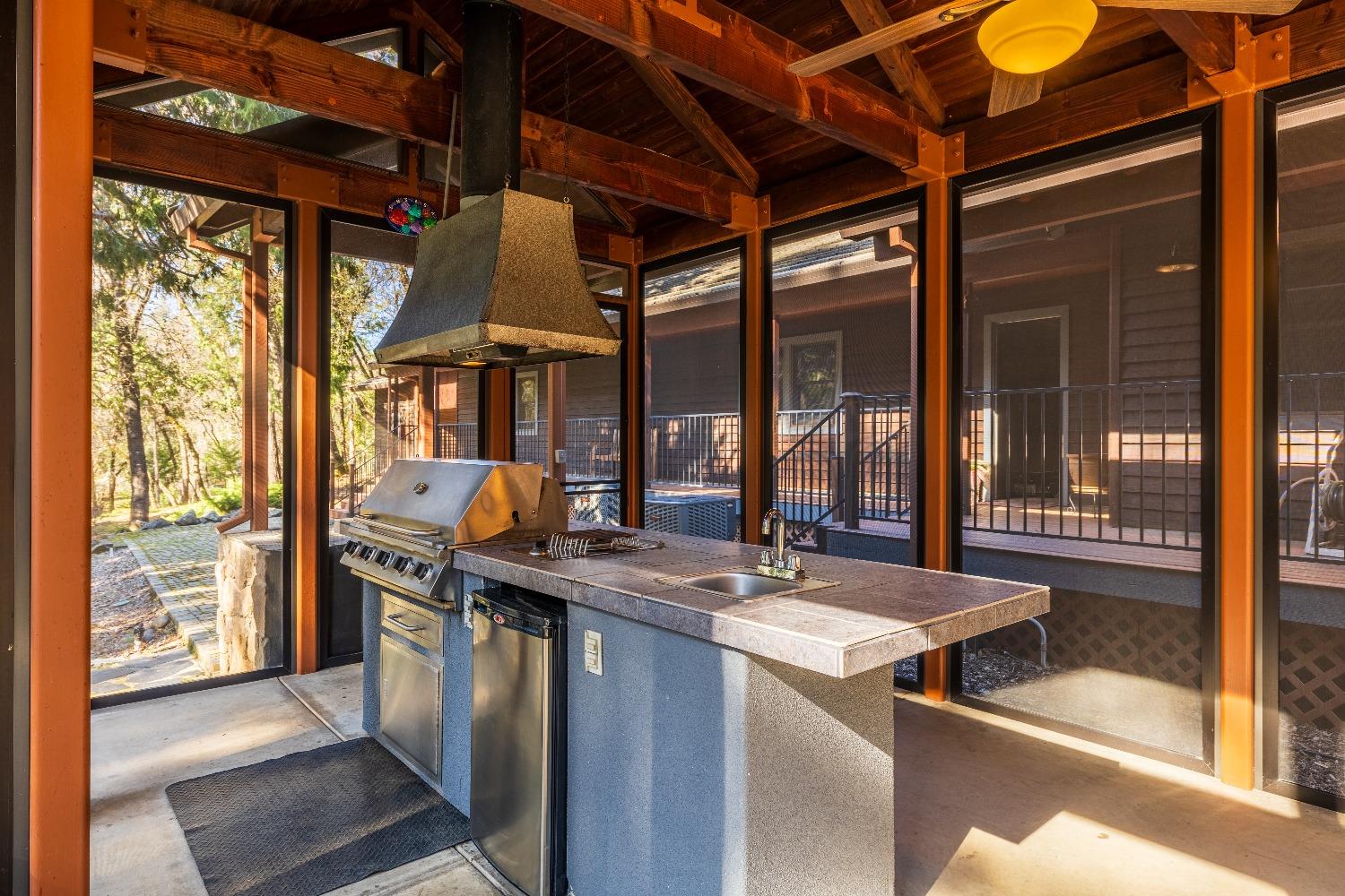 2689 Ivy Knoll Drive