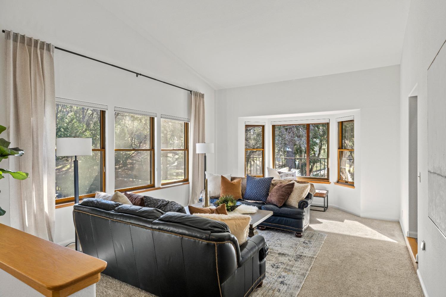 2689 Ivy Knoll Drive