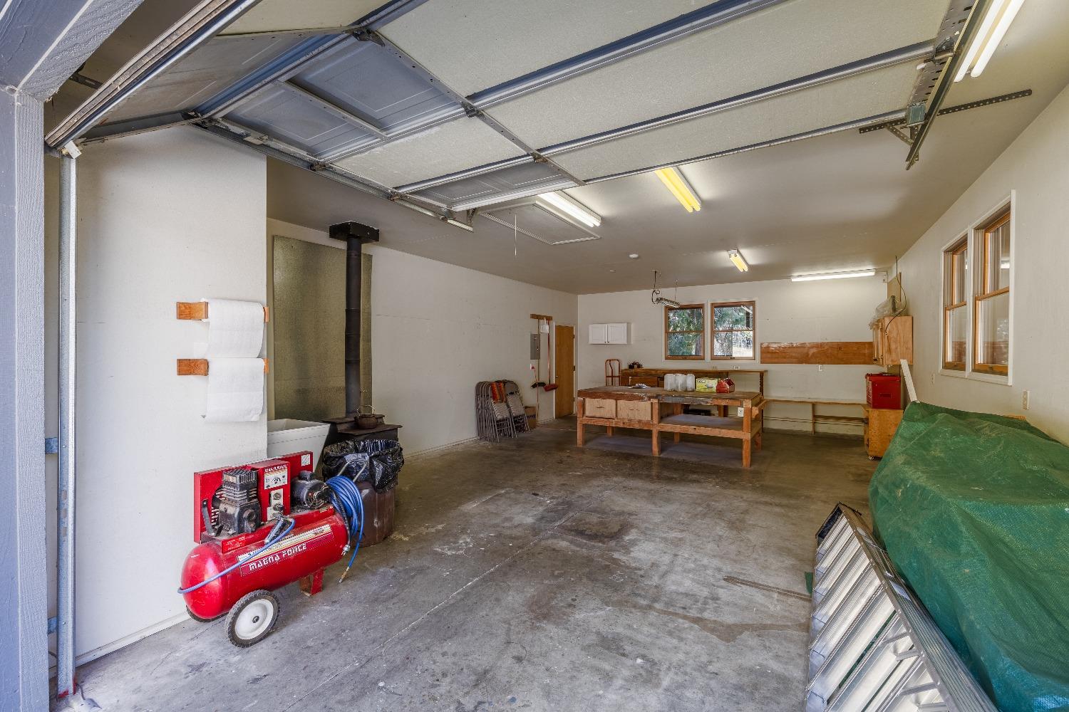 2689 Ivy Knoll Drive