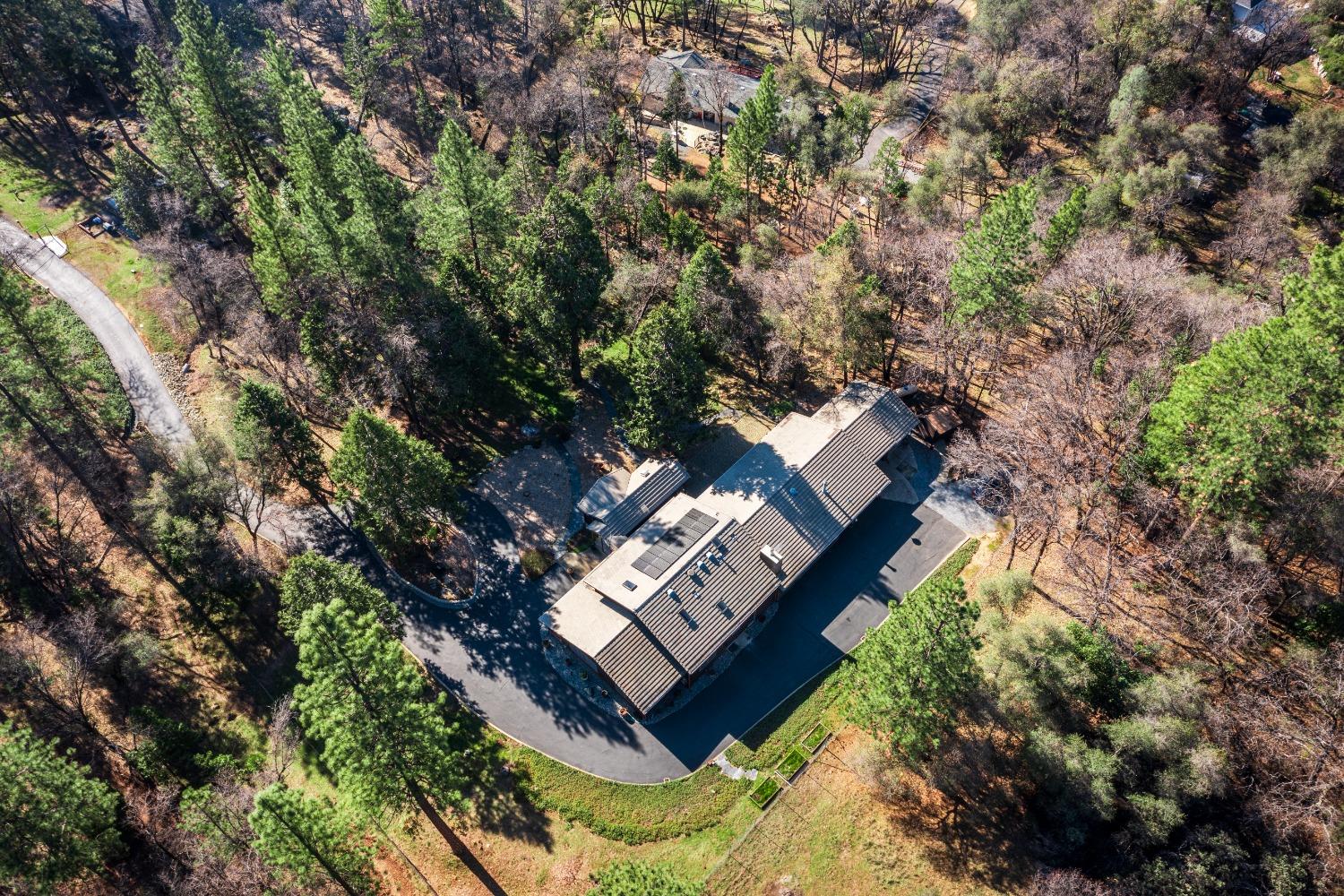 2689 Ivy Knoll Drive