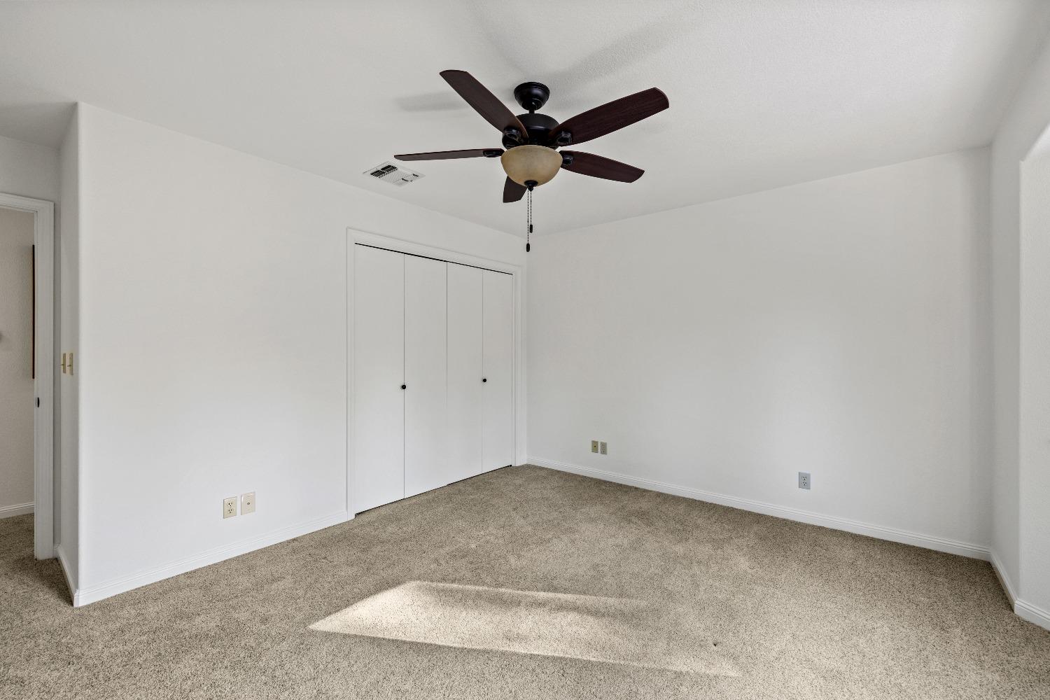 2689 Ivy Knoll Drive