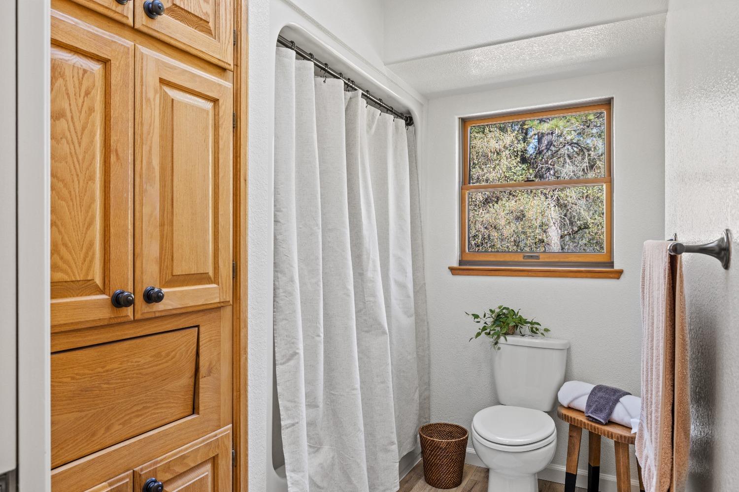 2689 Ivy Knoll Drive