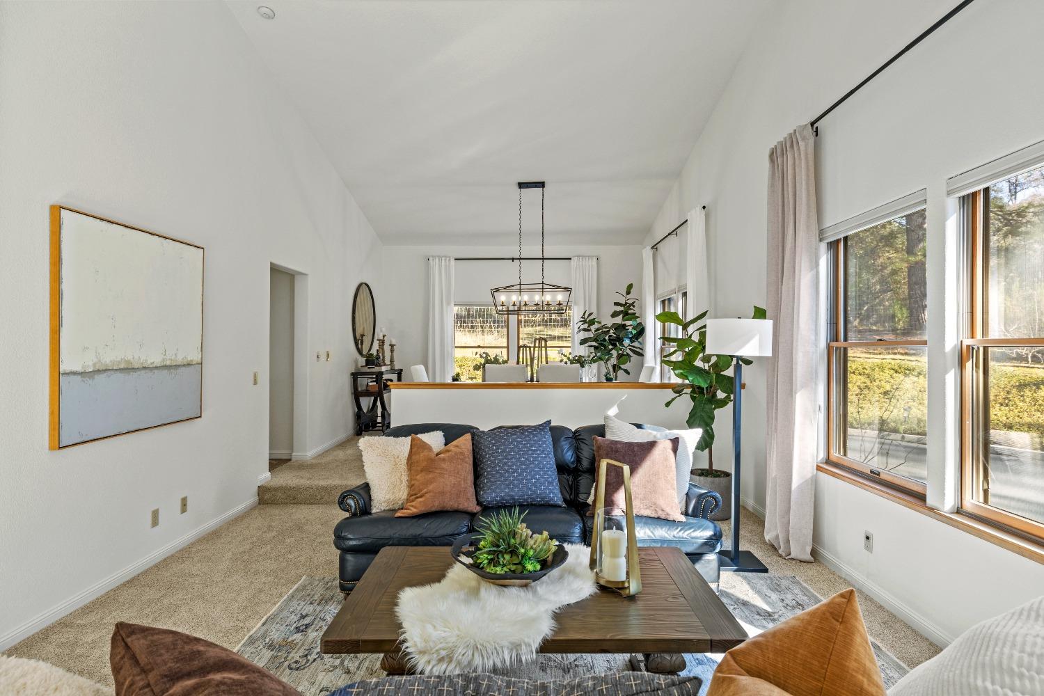 2689 Ivy Knoll Drive