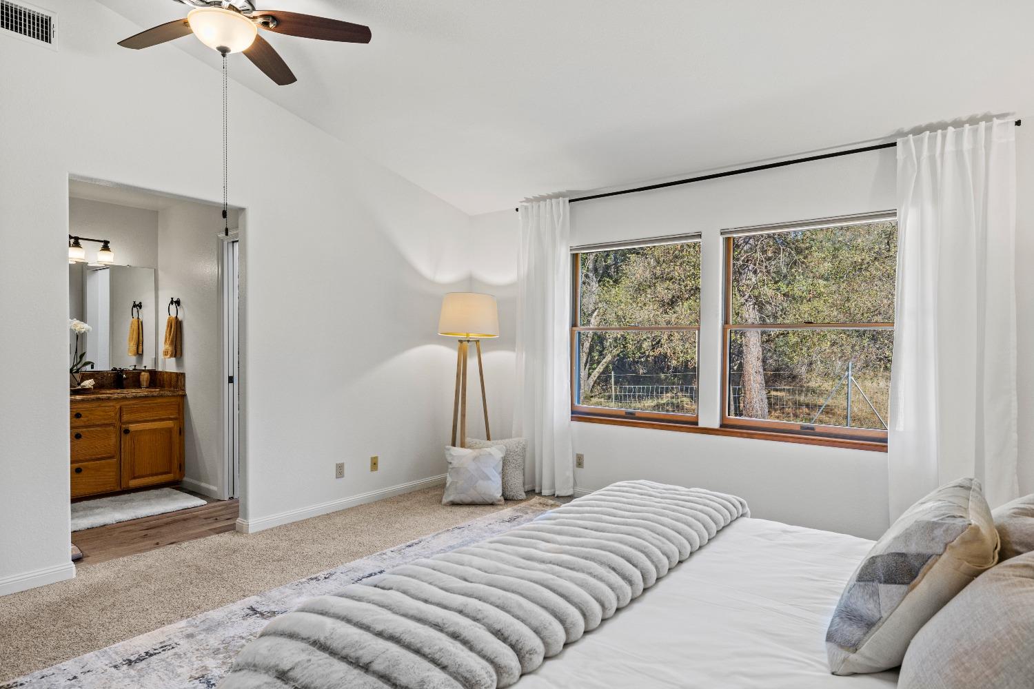 2689 Ivy Knoll Drive