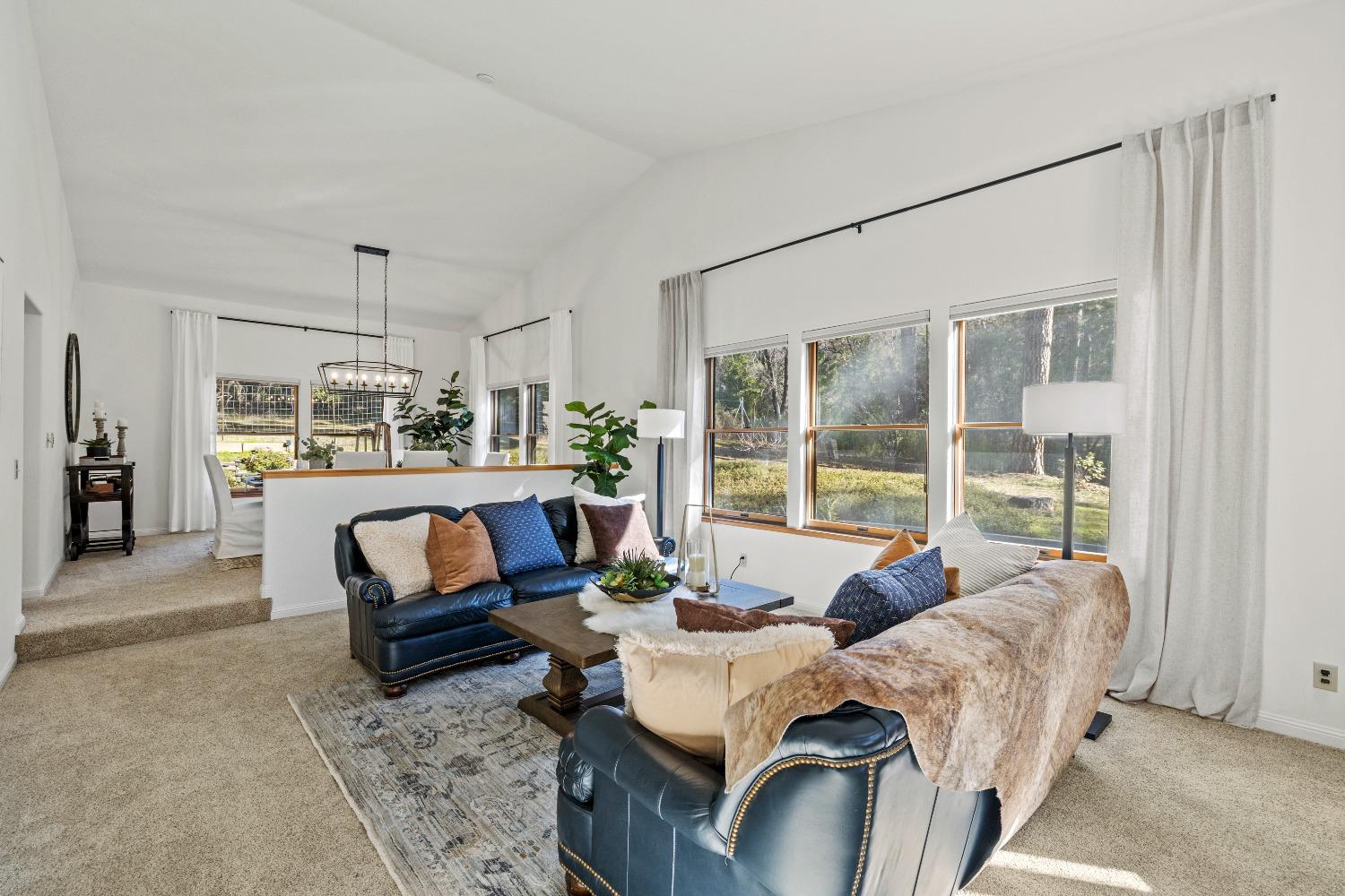 2689 Ivy Knoll Drive