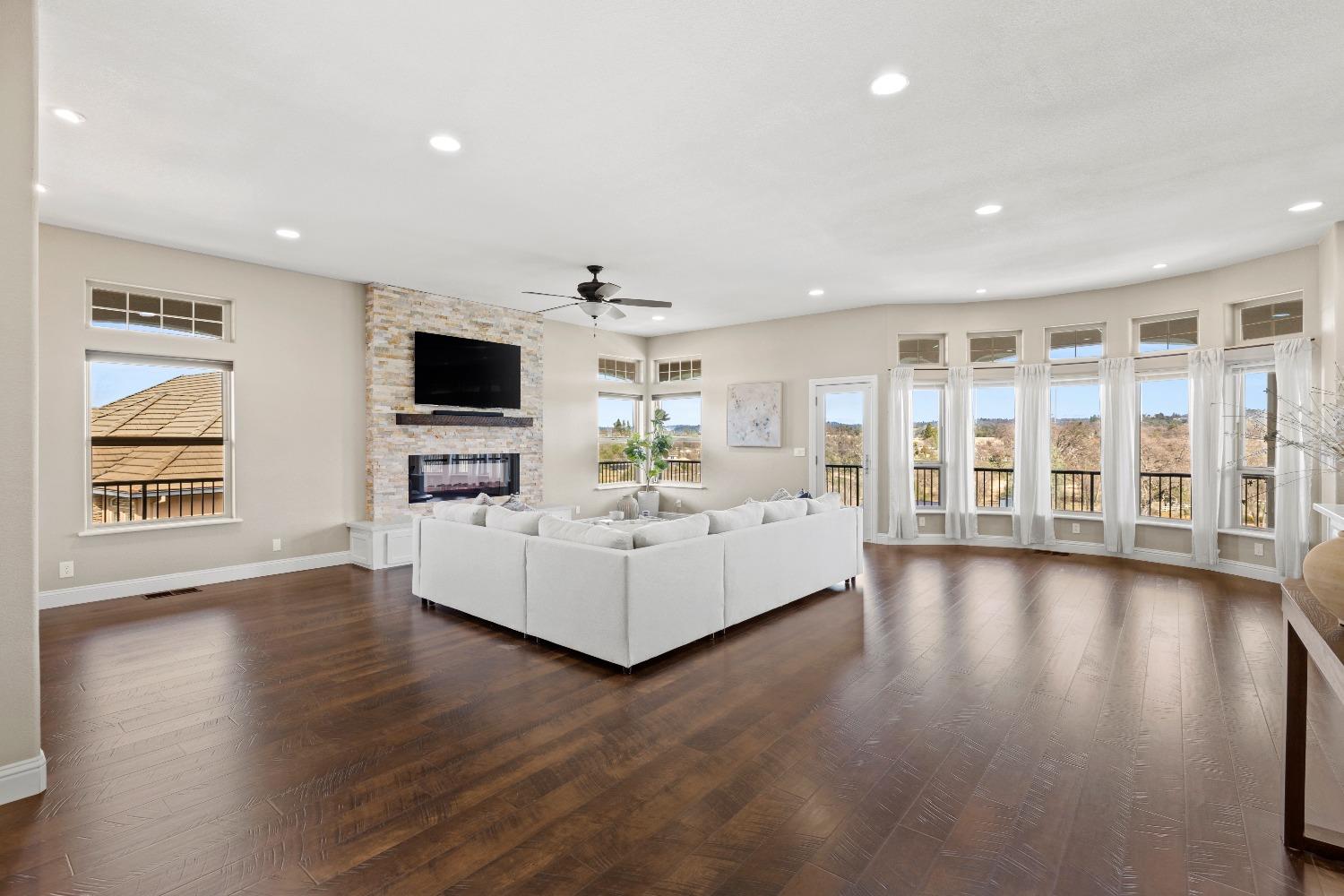 2437 Chantrelle Court