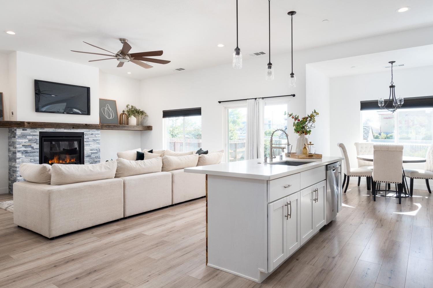 3262 Country Club Drive