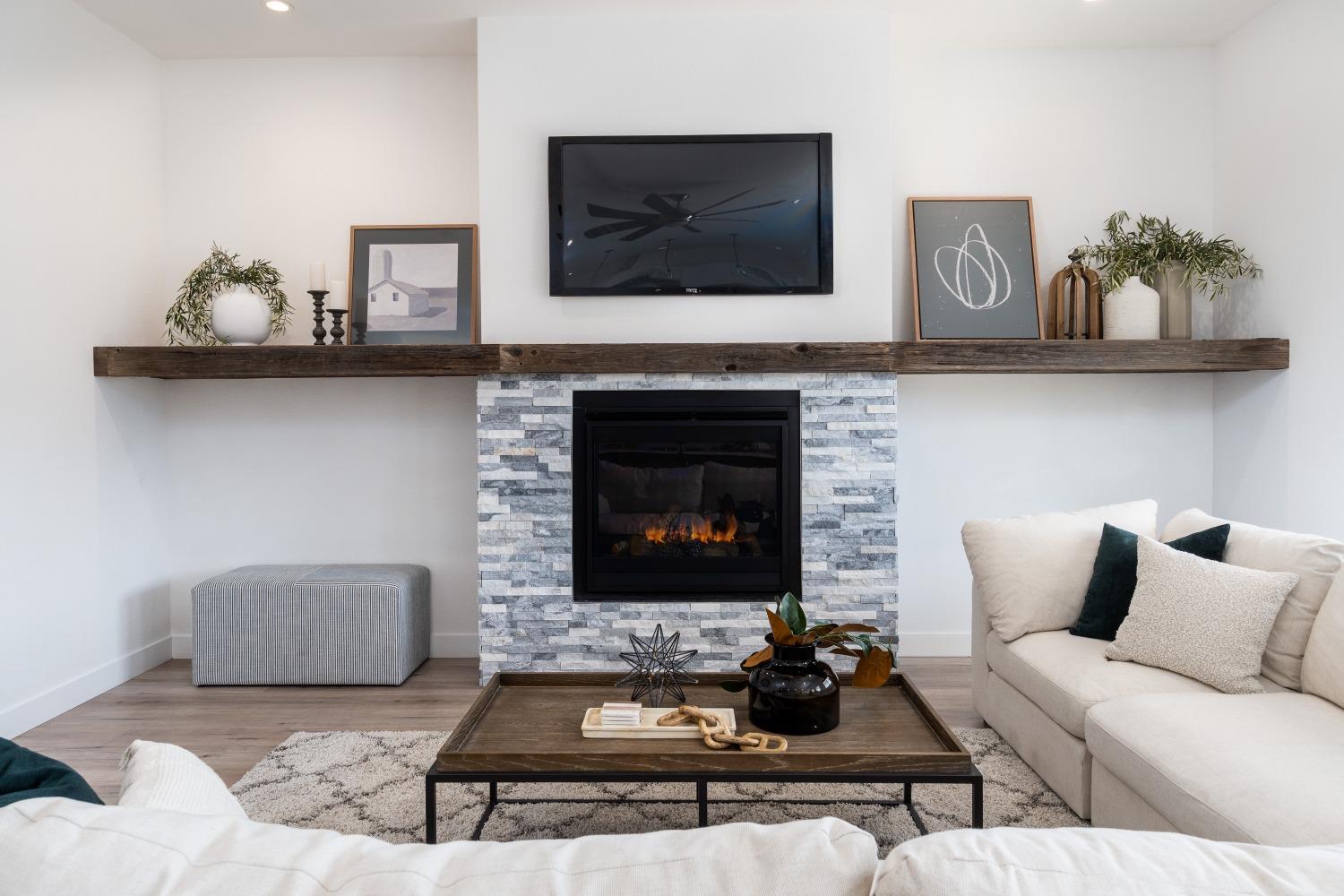 3262 Country Club Drive