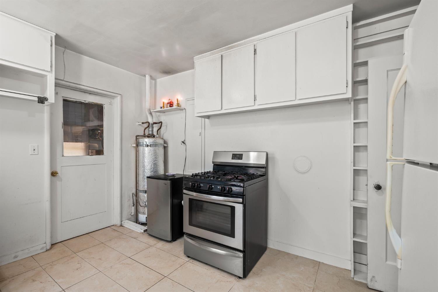 1204 El Monte Avenue