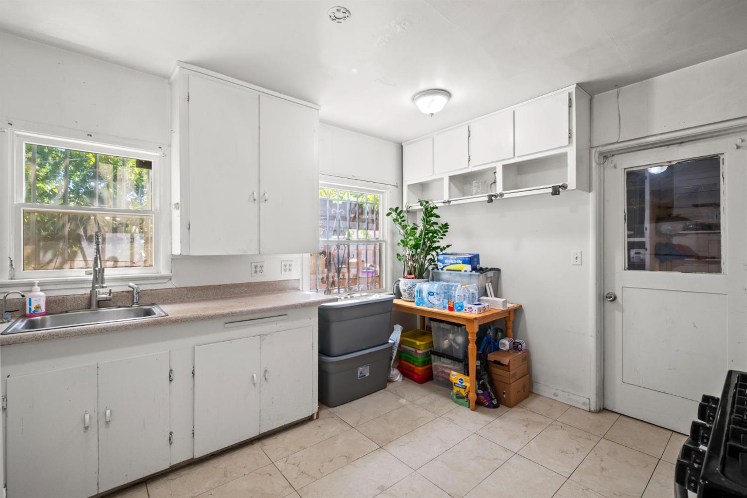 1204 El Monte Avenue