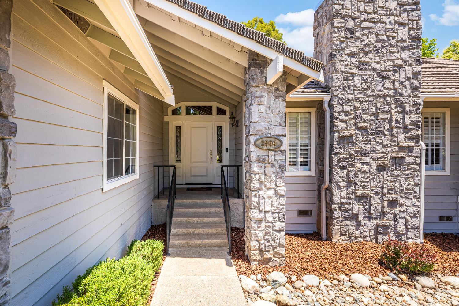 2964 Ridgeview Drive