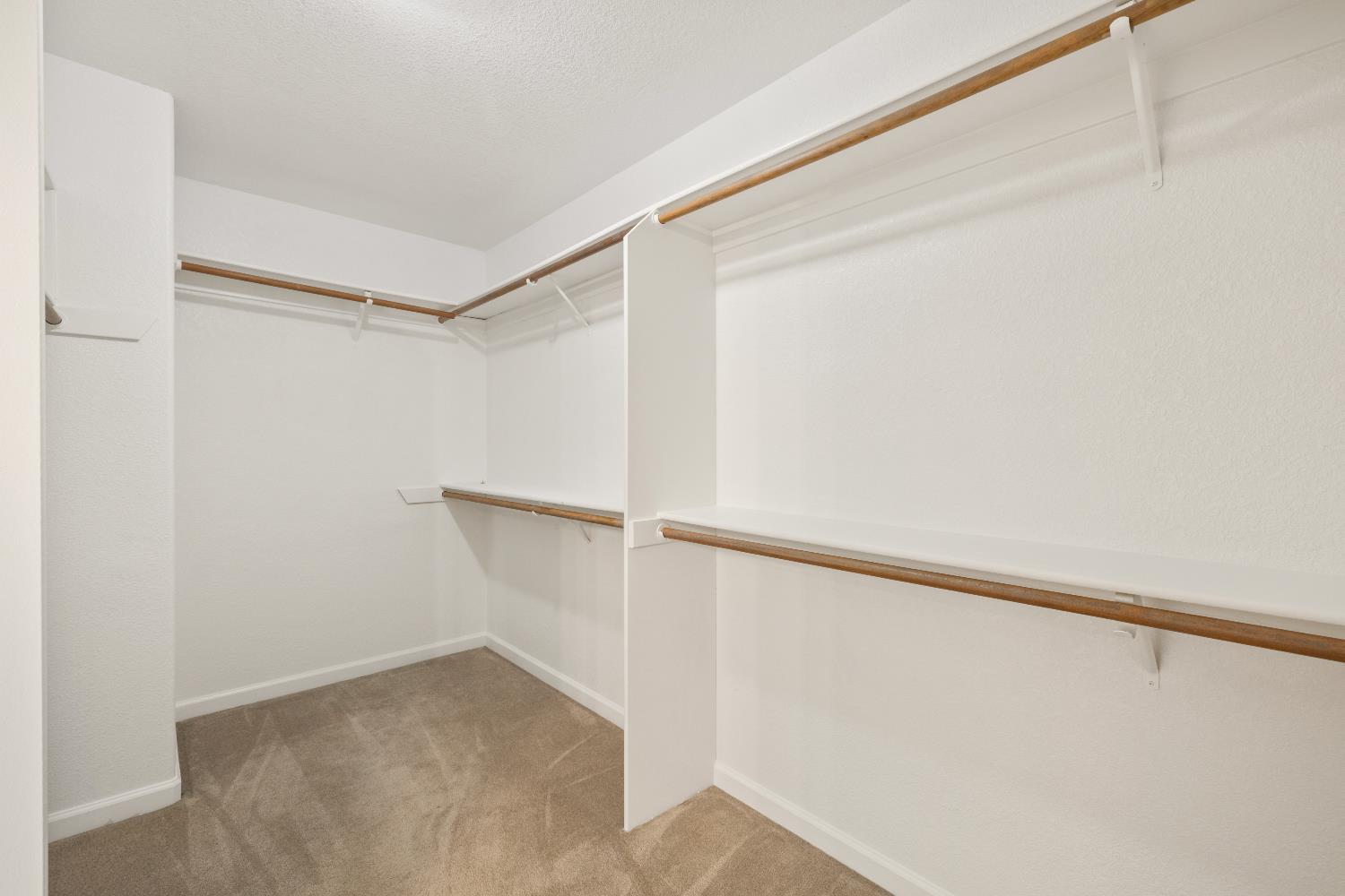 2964 Ridgeview Drive