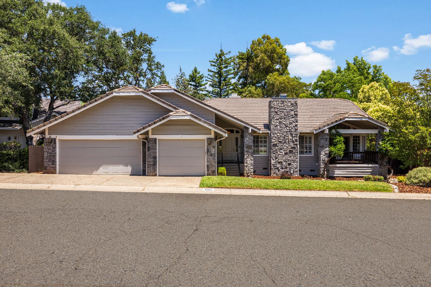 2964 Ridgeview Drive