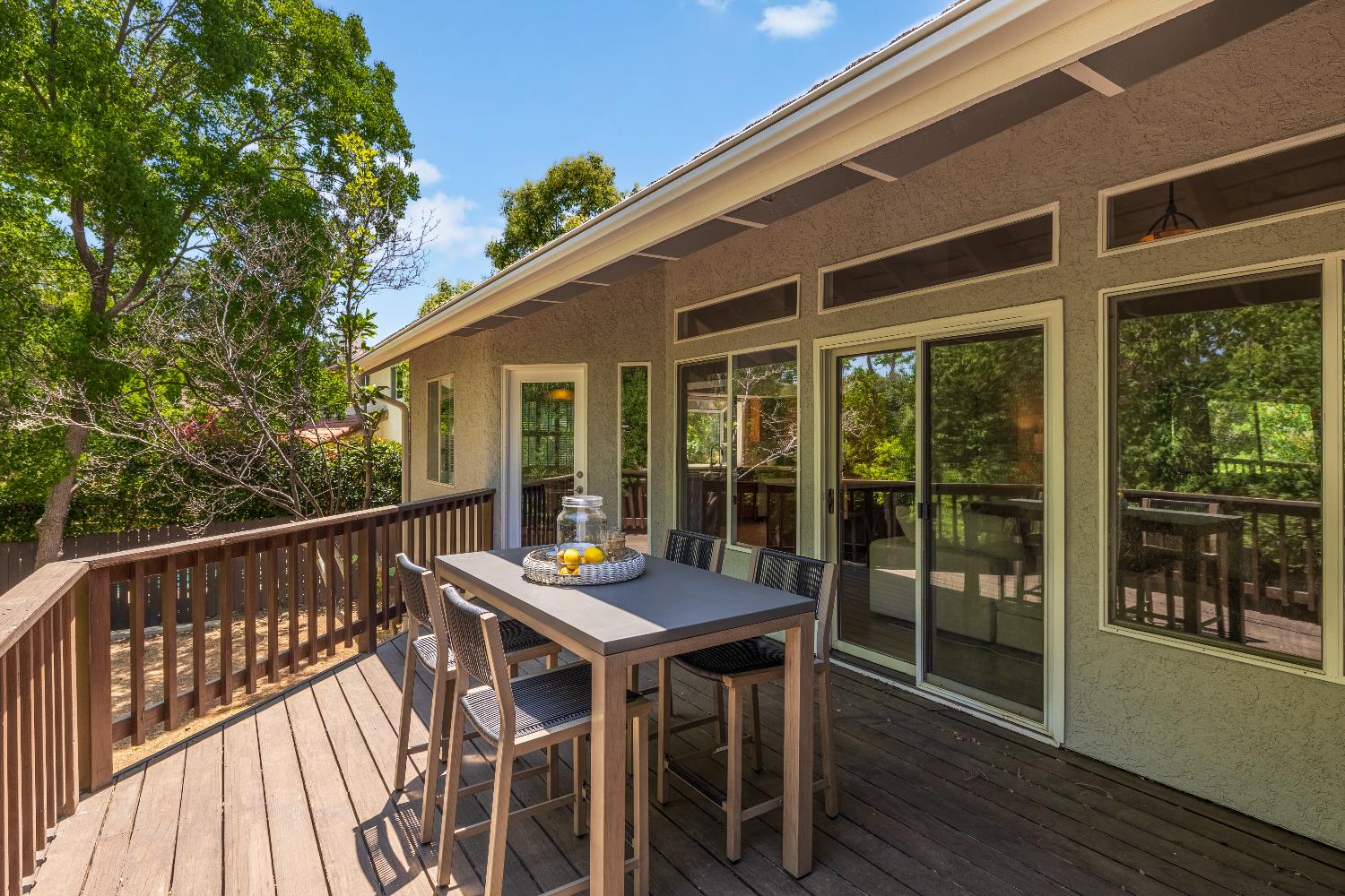 2964 Ridgeview Drive