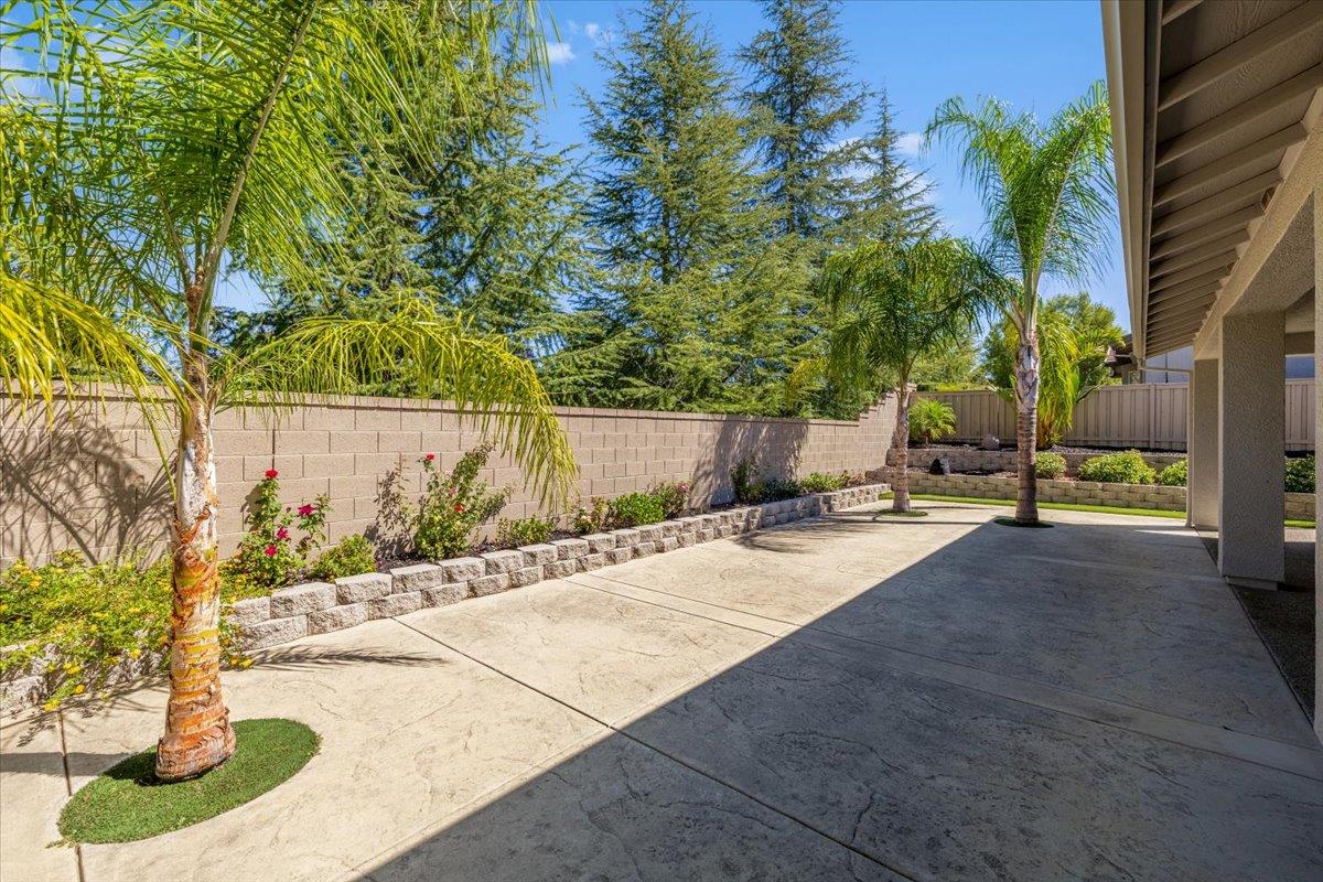 1613 Avian Hill Place