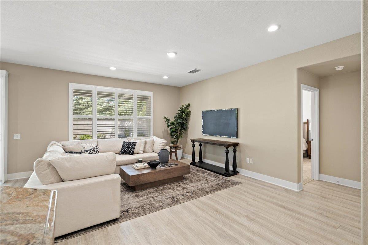 1613 Avian Hill Place