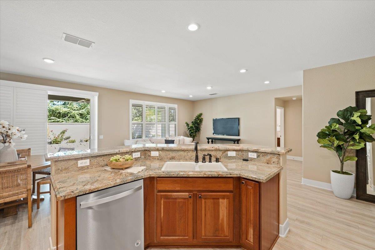 1613 Avian Hill Place